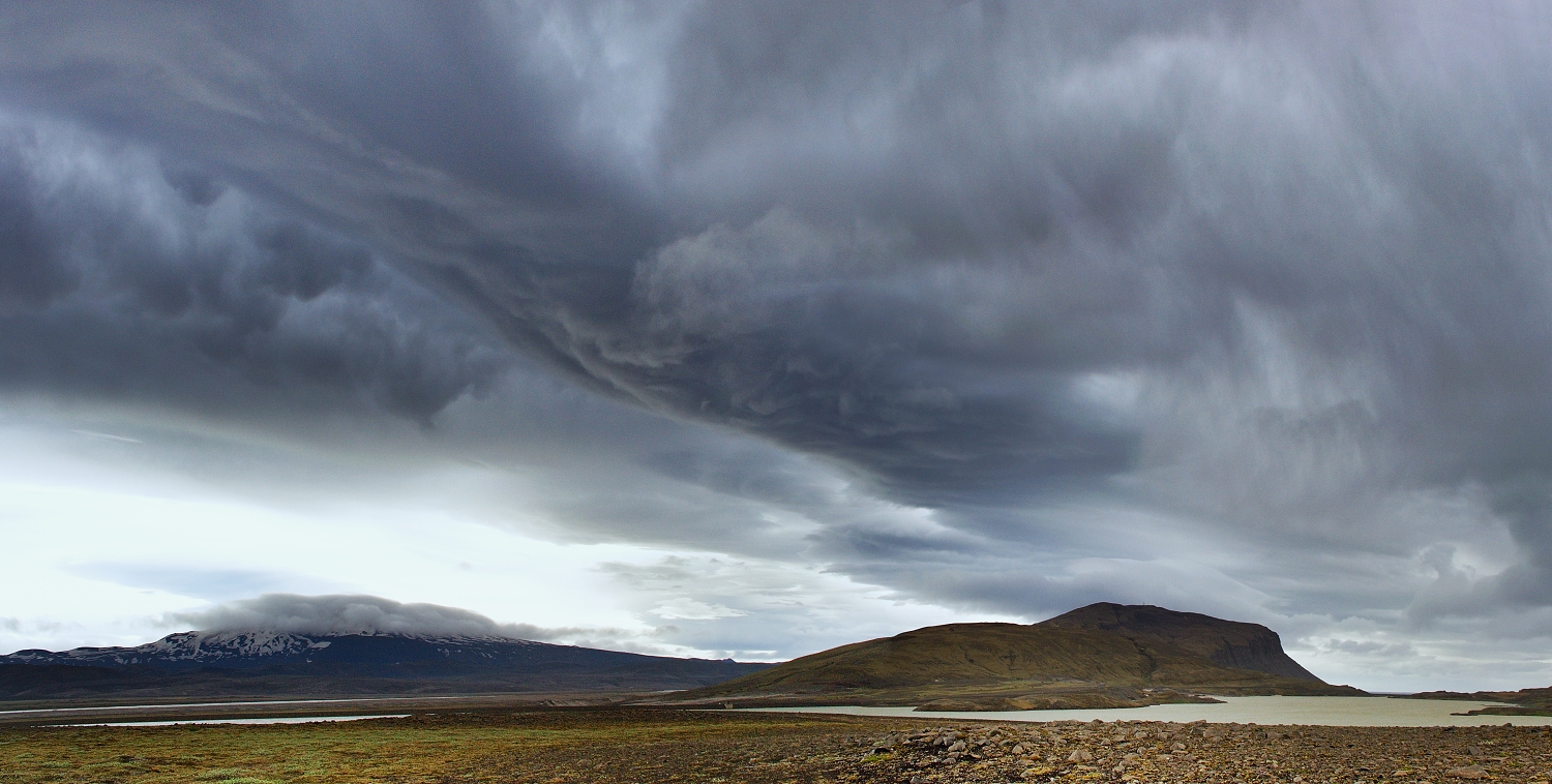 047 - vlevo Hekla (1491m)